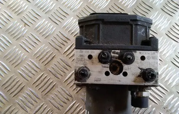 Volkswagen Phaeton ABS Pump 0265225236 3D0614517 0265950105