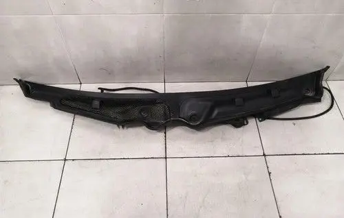 Mercedes-Benz C W204 Front brake disc dust cover plate A2048302813