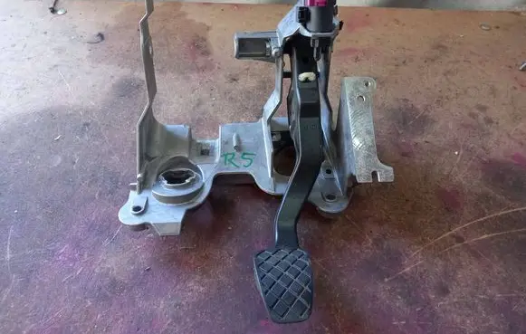 Audi A4 S4 B8 8K Brake pedal 8K1721117