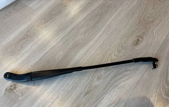 Mercedes-Benz S W221 Front wiper blade arm A2218200144 2218200144