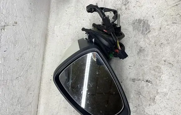 Audi A1 Front door electric wing mirror 262055207B