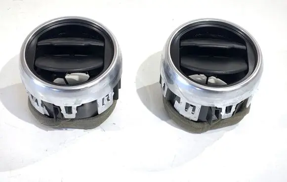 Ford Mustang VI Dashboard side air vent grill/cover trim