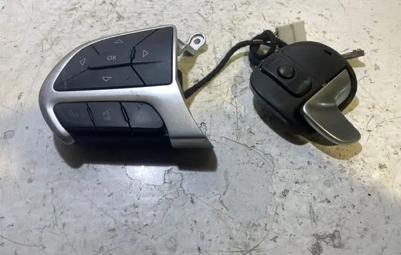 Dodge Challenger Multifunctional control switch/knob P68245351AB