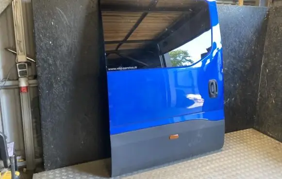 Iveco Daily 6th gen Rear door