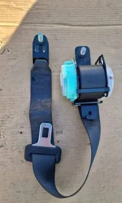 Honda Civic Middle seatbelt (rear) 305774499JN7 501UA6B143