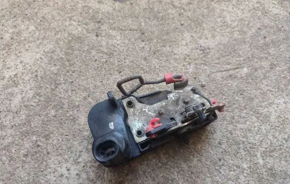Jeep Grand Cherokee Rear door lock