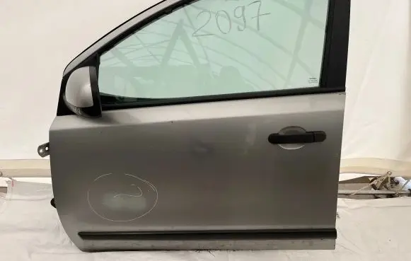 Nissan Note (E11) Front door