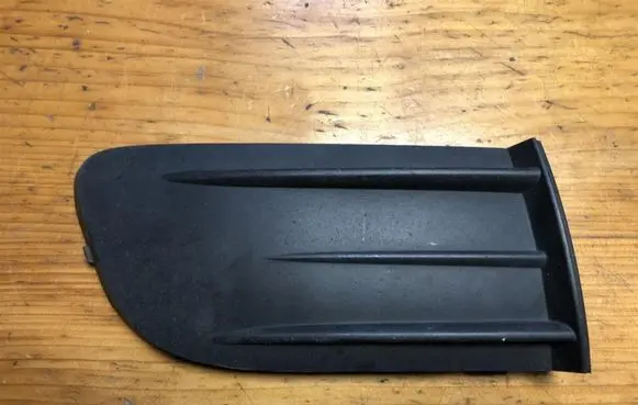 Skoda Octavia Mk2 (1Z) Front bumper lower grill 1Z0807368