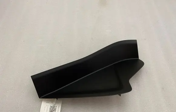 Maserati Levante Dashboard side end trim 670043359