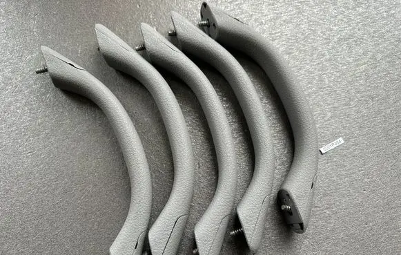 Nissan Patrol Y60 A set of handles for the ceiling 7394032J01