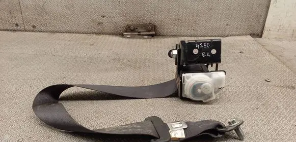 Subaru Impreza II Rear seatbelt 