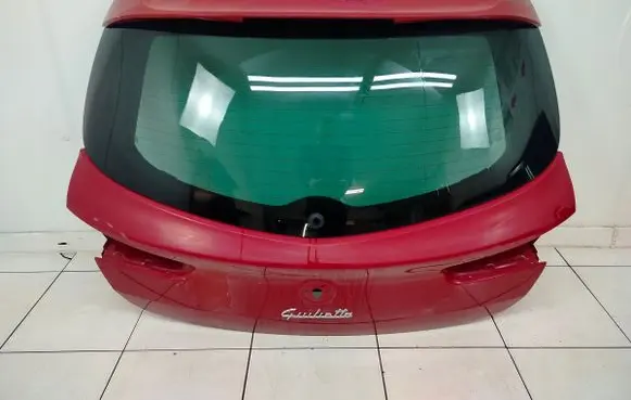 Alfa Romeo Giulietta Tailgate/trunk/boot lid 
