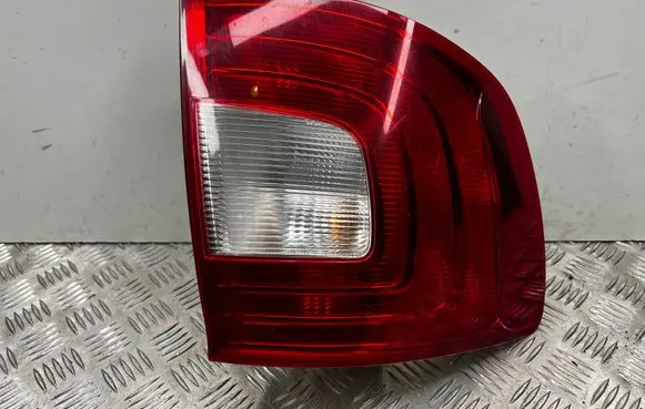 Skoda Superb B6 (3T) Rear/tail lights 3T9945095 214801 21489003
