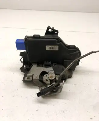 Audi A8 S8 D3 4E Rear door lock 4E0839015