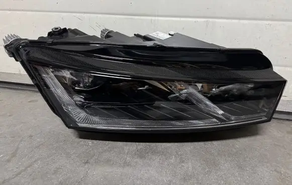 Skoda Octavia Mk4 Headlight/headlamp 5E4941016B