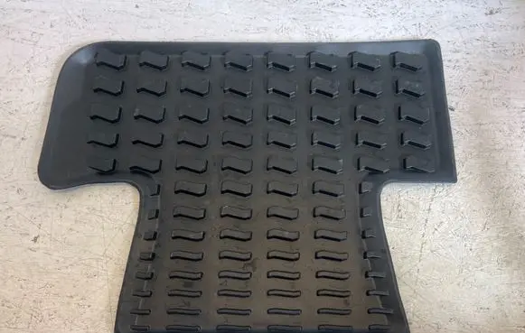 Audi Q5 SQ5 8R Rear floor mat 8R0061511