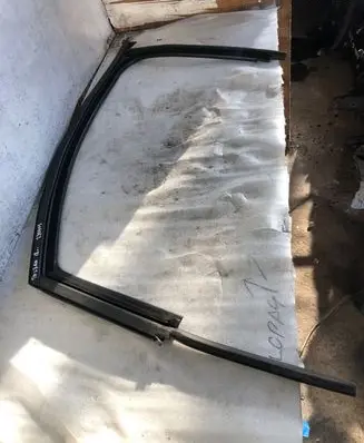 Volkswagen Touran III Rubber seal front door window/glass 5ta837431