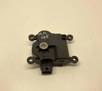 Mazda CX-5 II Air flap motor/actuator 8W19E KD4761A70