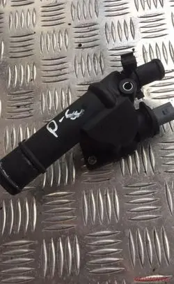 Volkswagen PASSAT B6 Engine coolant pipe/hose 03g121132b