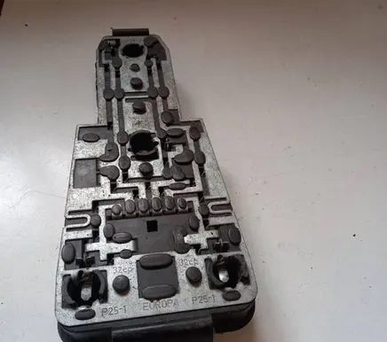 Volkswagen PASSAT B2 Tail light bulb cover holder 321945257D