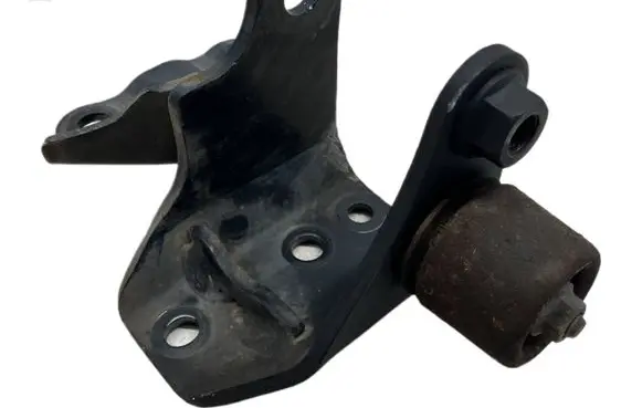 Toyota Avensis T270 Gearbox mounting bracket 