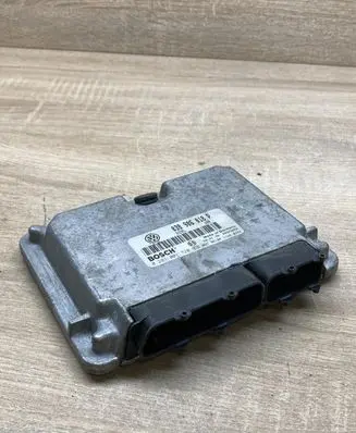 Volkswagen PASSAT B5 Engine control unit/module ECU 038906018P 0281001720