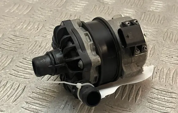 Volvo XC90 Electric auxiliary coolant/water pump 31338399