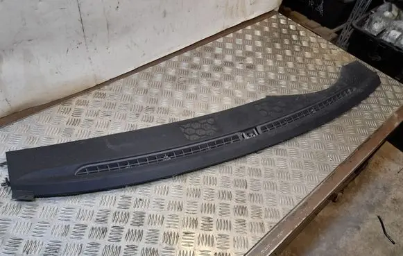 Dash center speaker trim cover