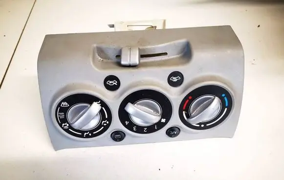 Nissan Pixo Climate control unit