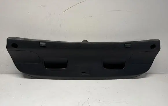 Hyundai i20 (GB IB) Tailgate/trunk upper cover trim 81751C8000