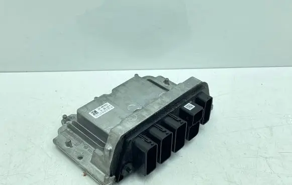 BMW 2 F46 Engine control unit/module 8674260 170361884 0261S16683