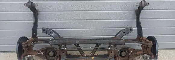Mazda 3 III Rear axle beam with reductor 