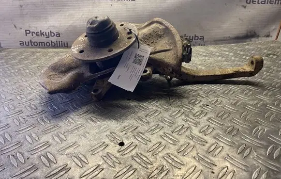 Mercedes-Benz E W210 Front wheel hub