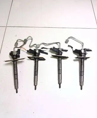 Audi A4 S4 B8 8K Fuel injectors set 03L130277 0445116030