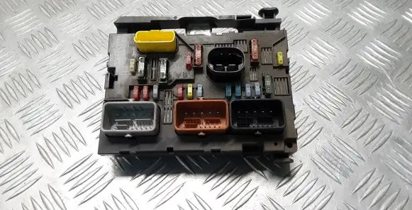Peugeot 307 Comfort/convenience module 966405580