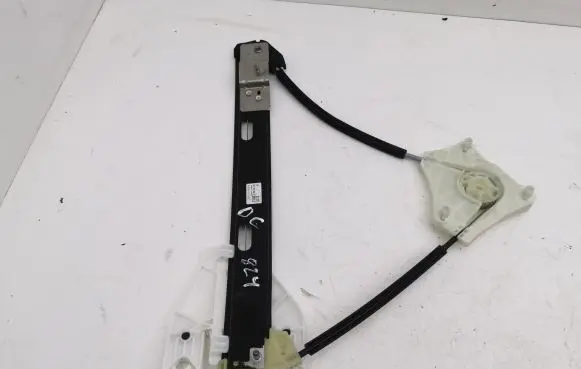 Audi A1 Front door electric window regulator 82G839462A