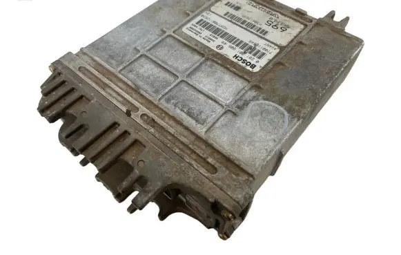 Volvo S40, V40 Engine control unit/module 7700110648 0281001906 P30613695