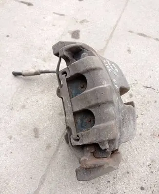 Mercedes-Benz GL X164 Front brake caliper 67152401