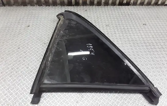 Mercedes-Benz S W220 Rear vent window glass 