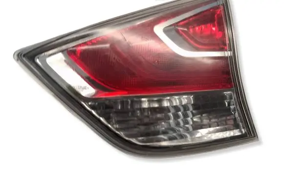 Nissan X-Trail T32 Tailgate rear/tail lights 22617939