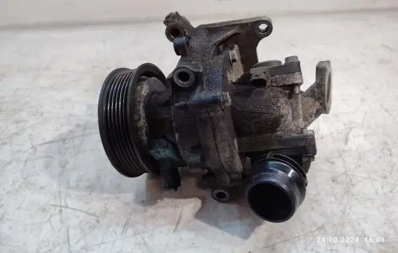 Opel Astra K Water pump 55490715