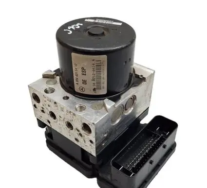 Mercedes-Benz C W204 ABS Pump A2044315412 A2045457232