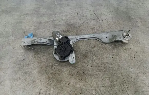 Renault Modus Front door window regulator with motor 118242