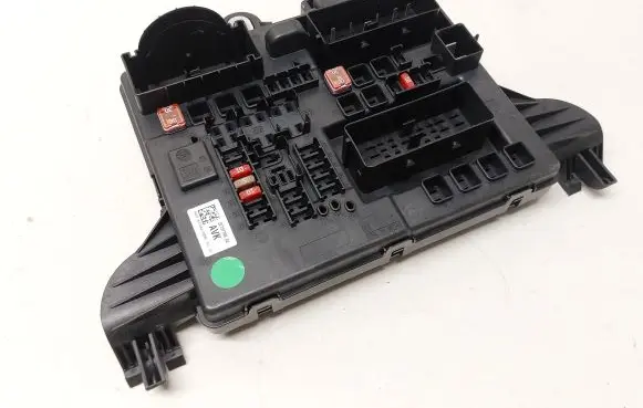 Opel Insignia A Fuse module 22737768