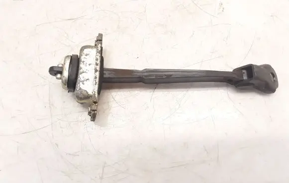 Chevrolet Captiva Front door check strap stopper