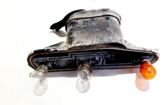 Renault Espace III Tail light bulb cover holder py21w 2272d