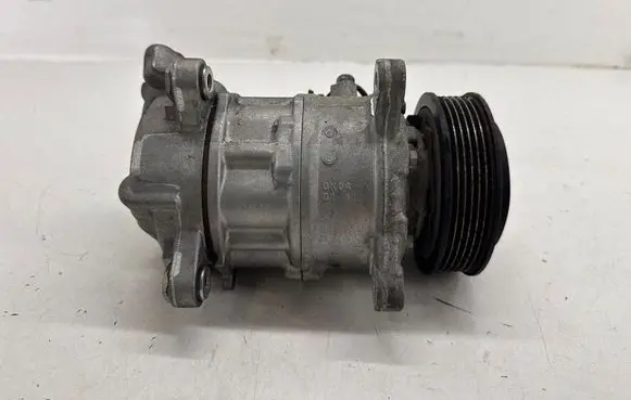 BMW 2 F44 Air conditioning (A/C) compressor (pump) 7948797 64527948797