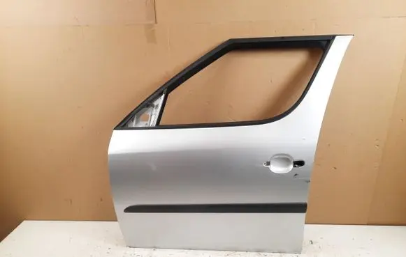 Skoda Roomster (5J) Front door
