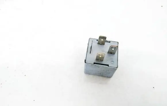 Volkswagen PASSAT B6 Other relay 141951253B 20240072