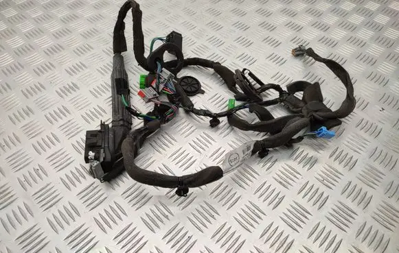 Volvo XC70 Front door wiring loom 30773664